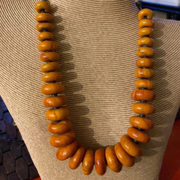 Vintage Butterscotch Amber Bead Necklace. Nicely polished 32 free form beads